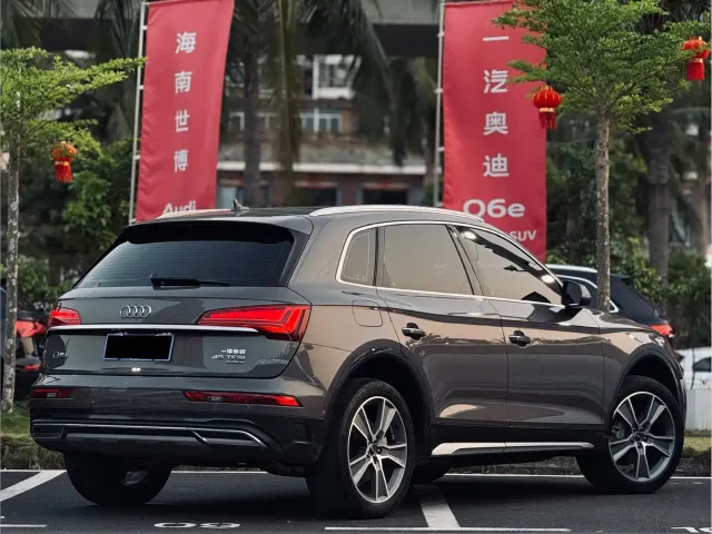 Audi Q5L — Фото автомобиля 14