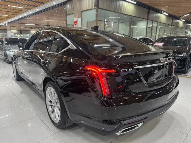 Cadillac CT5 — Фото автомобиля 10