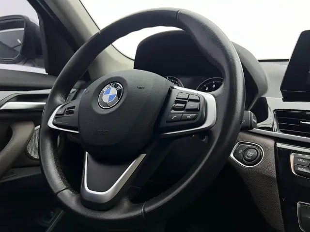BMW X1 — Фото автомобиля 12