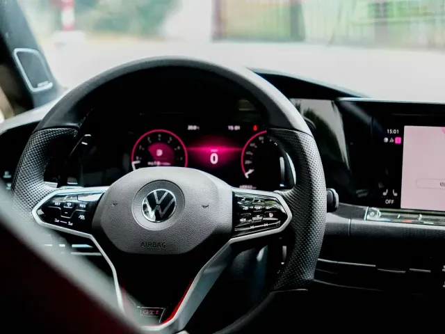 Volkswagen Golf GTI — Фото автомобиля 15