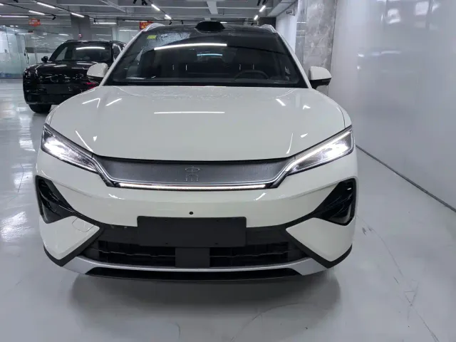 BYD Song Ultra — Фото автомобиля 2