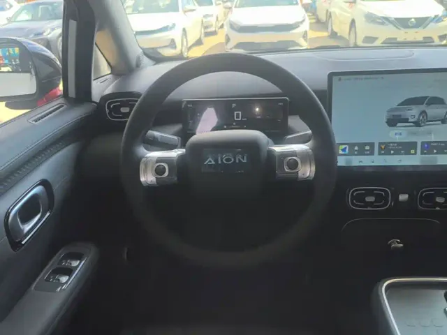 GAC Aion UT — Фото автомобиля 10