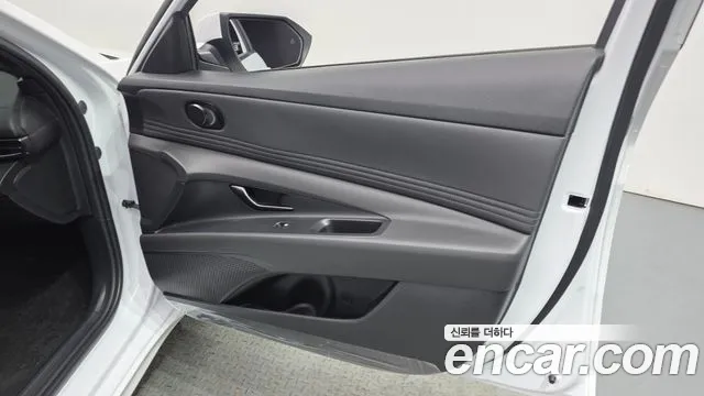 Hyundai AVANTE Новый Avante (CN7) — Фото автомобиля 24