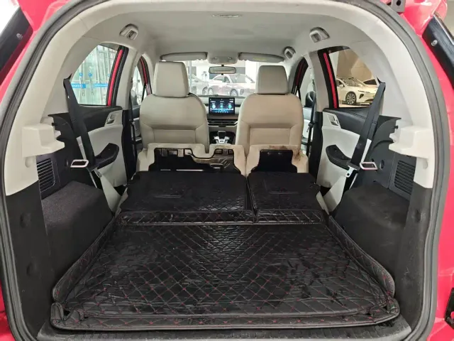 BYD Yuan Pro — Фото автомобиля 11