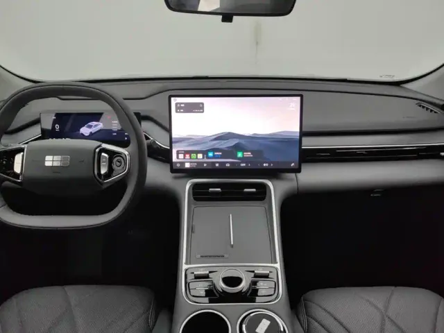 Geely Galaxy L6 — Фото автомобиля 12