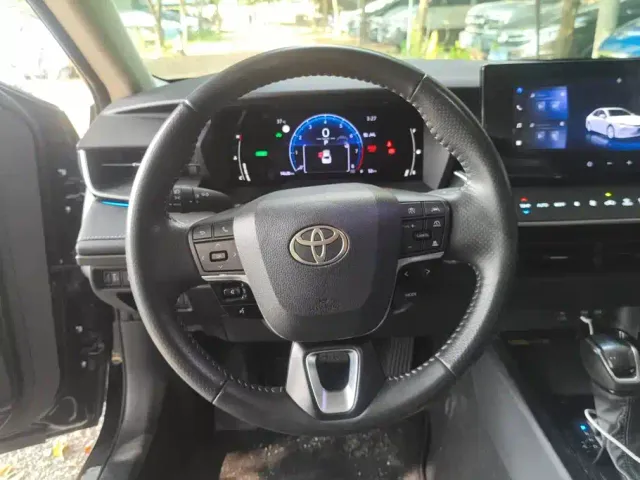 Toyota Camry — Фото автомобиля 15