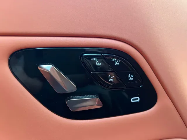 Lynk & Co 900 — Фото автомобиля 13