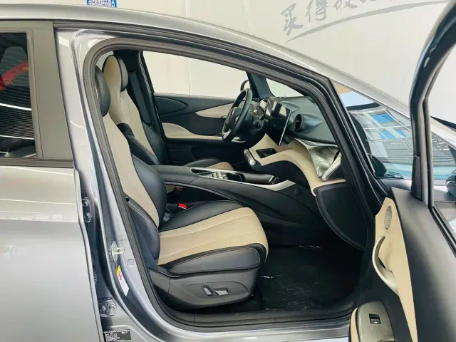 BYD Dolphin — Фото автомобиля 12