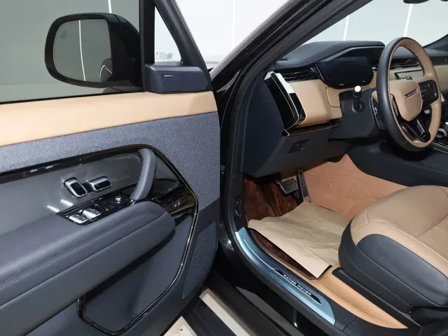 Land Rover Range Rover Sport — Фото автомобиля 10
