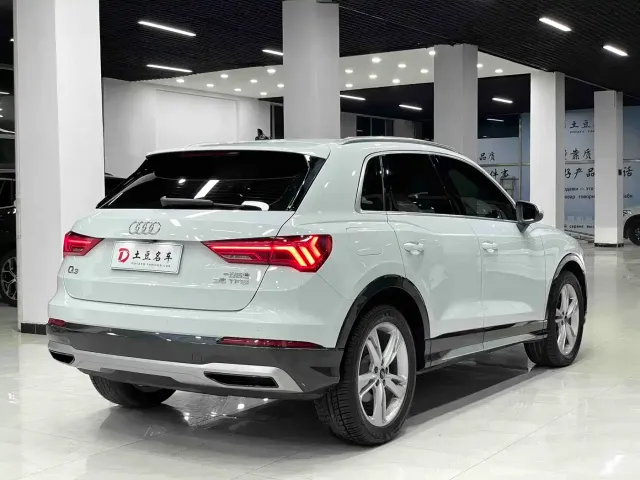 Audi Q3 — Фото автомобиля 4