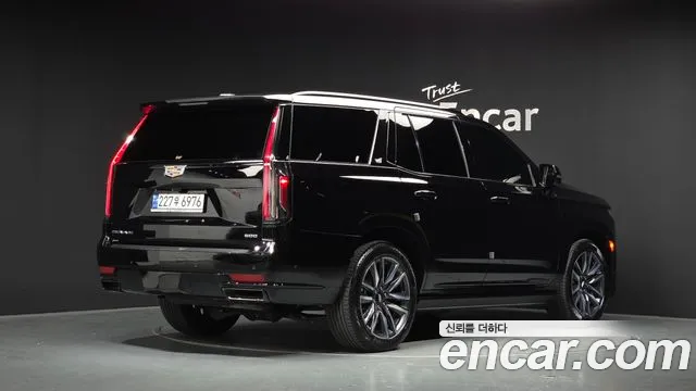 Cadillac Escalade 5th Gen — Фото автомобиля 2