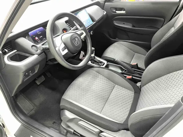 Honda Fit — Фото автомобиля 5