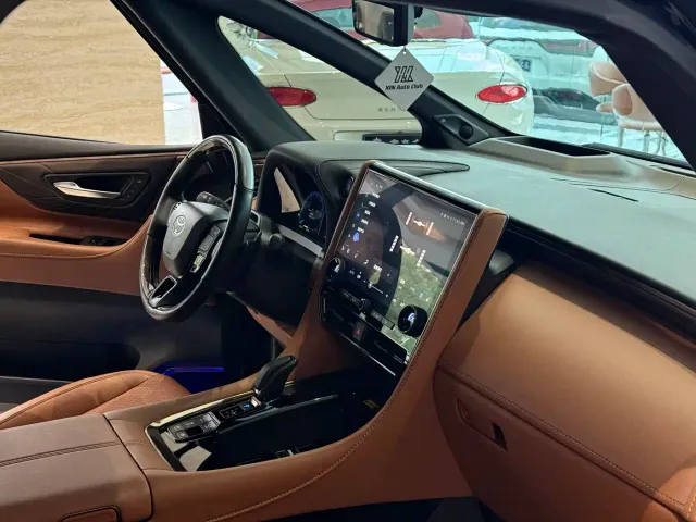 Toyota Alphard — Фото автомобиля 10