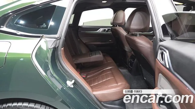 BMW i4 — Фото автомобиля 17