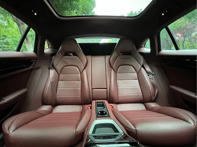 Porsche Panamera — Фото автомобиля 5
