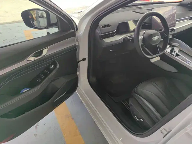 Geely Xingrui — Фото автомобиля 15