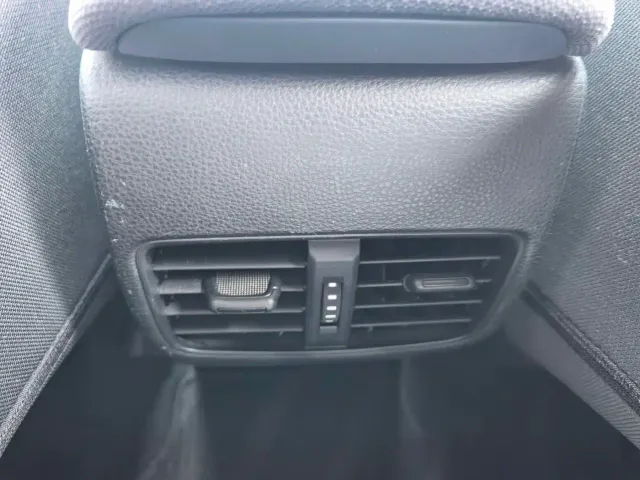 Toyota Corolla Cross — Фото автомобиля 21