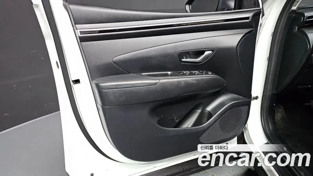 Hyundai Tucson Tucson (NX4) Бензин 1.6 турбо 2WD — Фото автомобиля 24