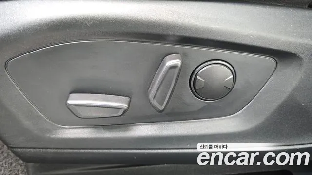 Ford Explorer — Фото автомобиля 27
