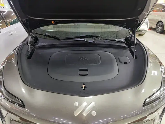 IM Motors IM LS7 — Фото автомобиля 19