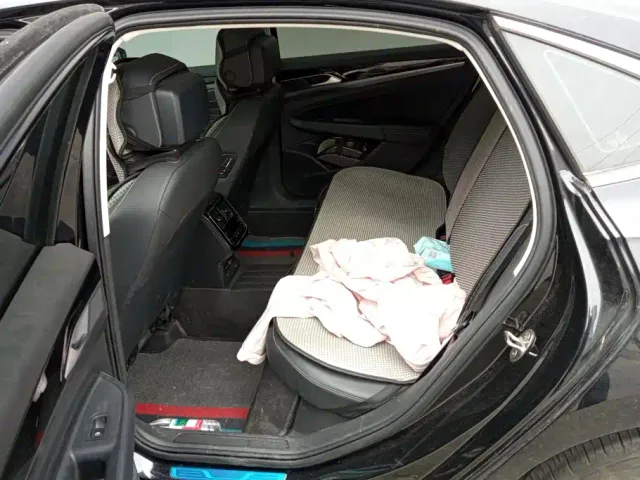 Volkswagen Passat — Фото автомобиля 11