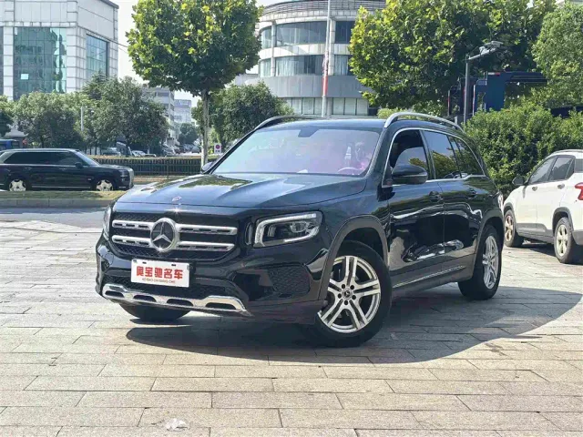 Фотография автомобиля — Mercedes-Benz GLB-Class