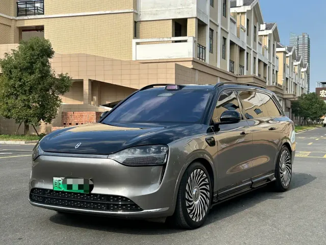 Фотография автомобиля — Aito M9