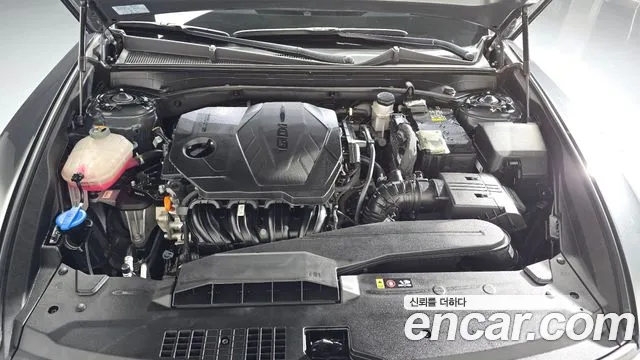 Hyundai Grandeur Grandeur (GN7) 2.5 Бензин 2WD — Фото автомобиля 6