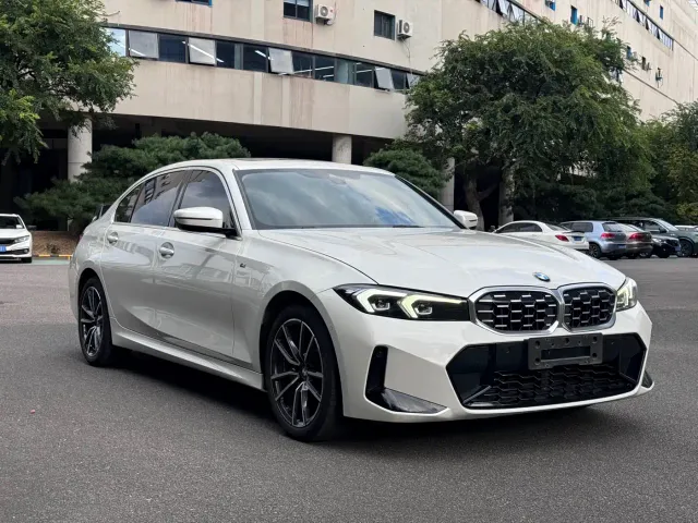 BMW 3 Series — Фото автомобиля 3