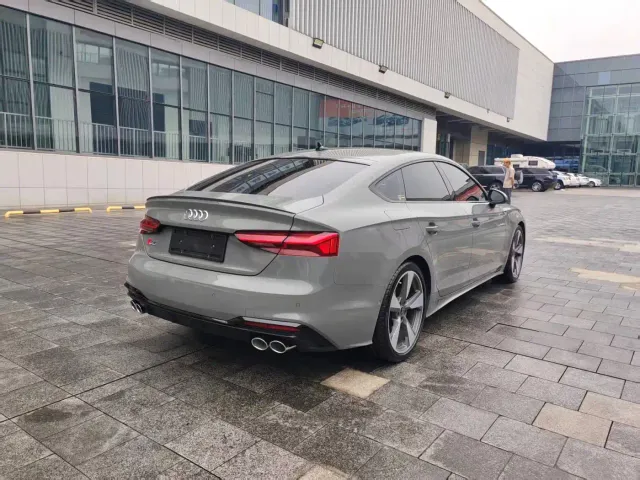 Audi S5 — Фото автомобиля 4