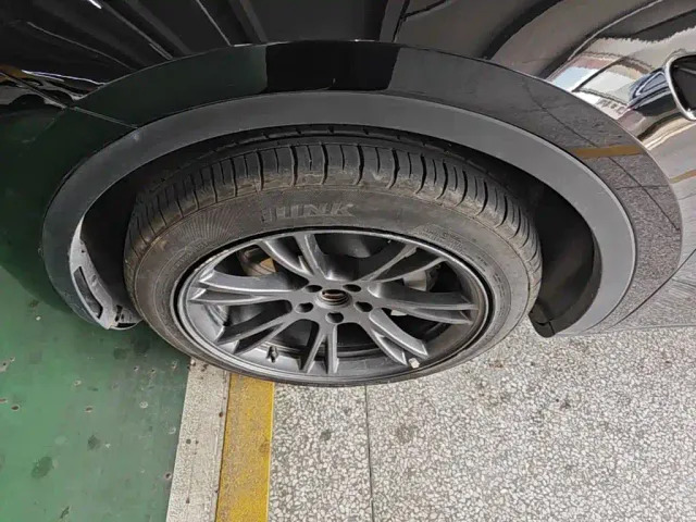 Tesla Model Y — Фото автомобиля 22