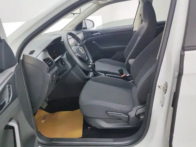 Volkswagen T-Cross — Фото автомобиля 9