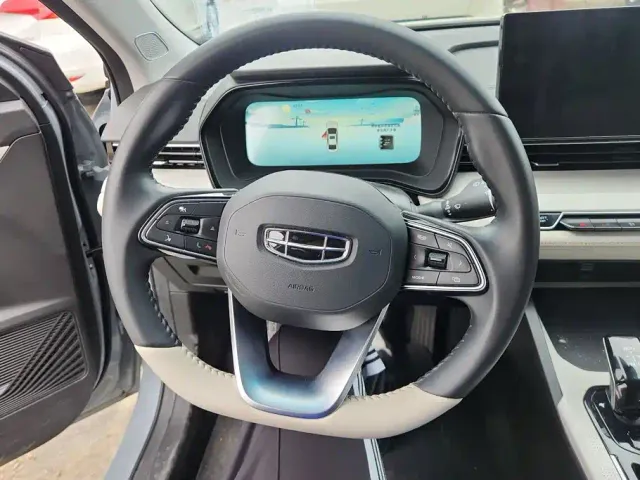 Geely Emgrand L — Фото автомобиля 15