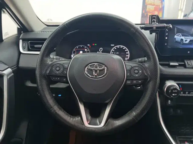 Toyota Wildlander — Фото автомобиля 15