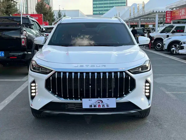 Jetour X70 Plus — Фото автомобиля 2