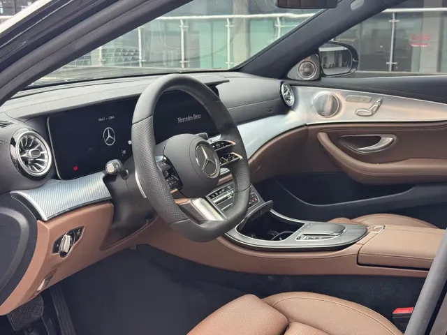 Mercedes-Benz E-Class — Фото автомобиля 4