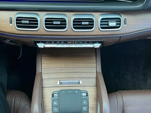 Mercedes-Benz GLS-Class — Фото автомобиля 9