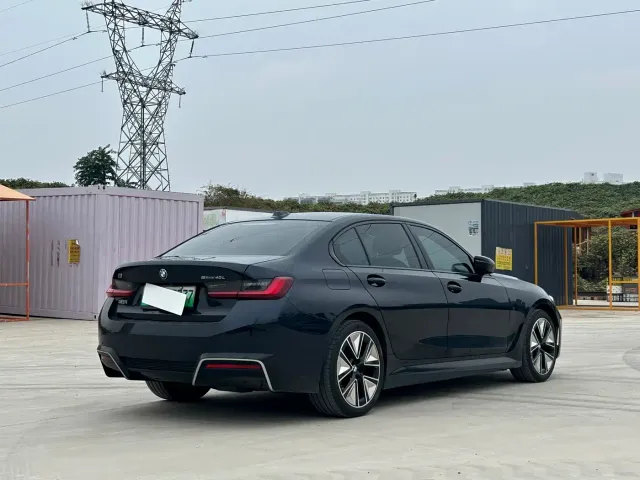 BMW i3 — Фото автомобиля 9