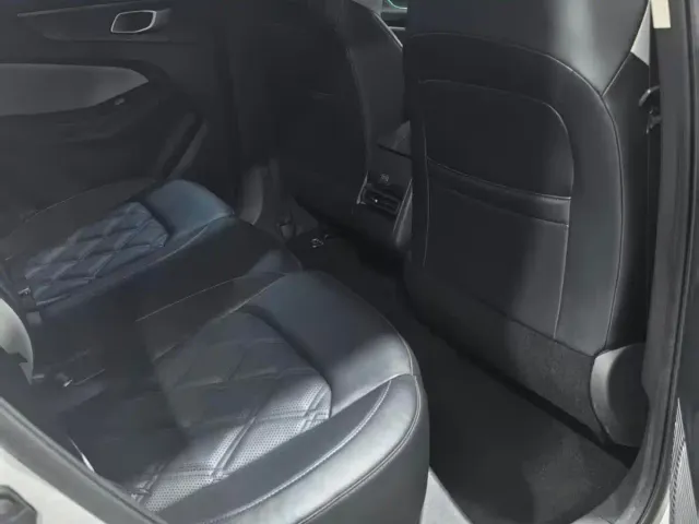 Changan Qiyuan Q05 — Фото автомобиля 8