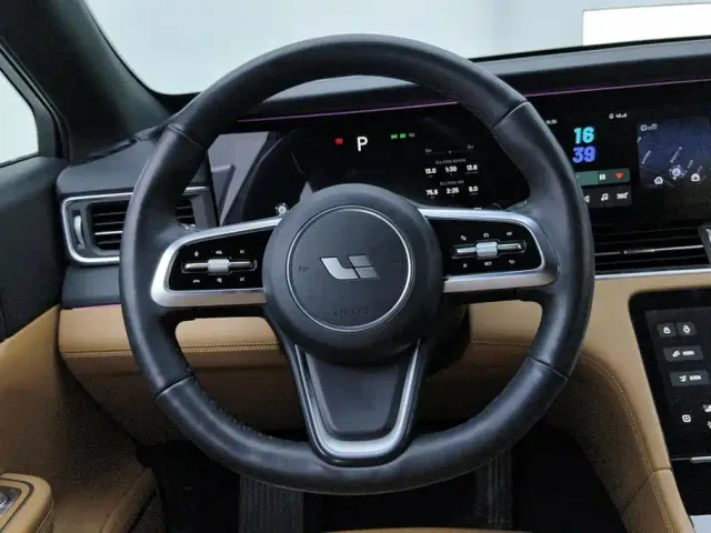 Li Auto ONE — Фото автомобиля 15