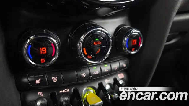 MINI Cooper Cooper Electric — Фото автомобиля 30