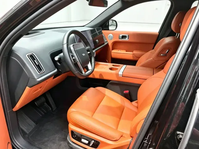 Li Auto L7 — Фото автомобиля 4
