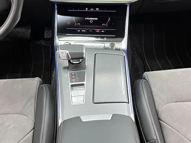 Audi A6L — Фото автомобиля 15