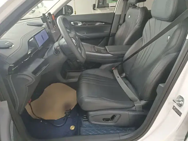 Geely Galaxy E5 — Фото автомобиля 14