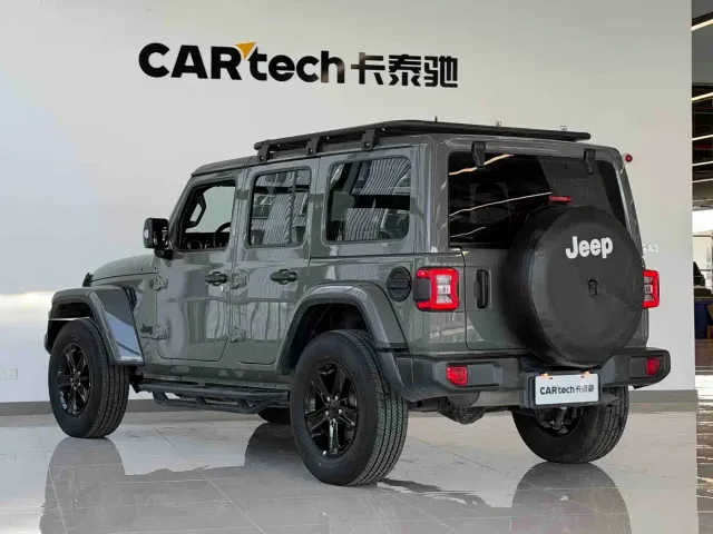 Jeep Wrangler — Фото автомобиля 6