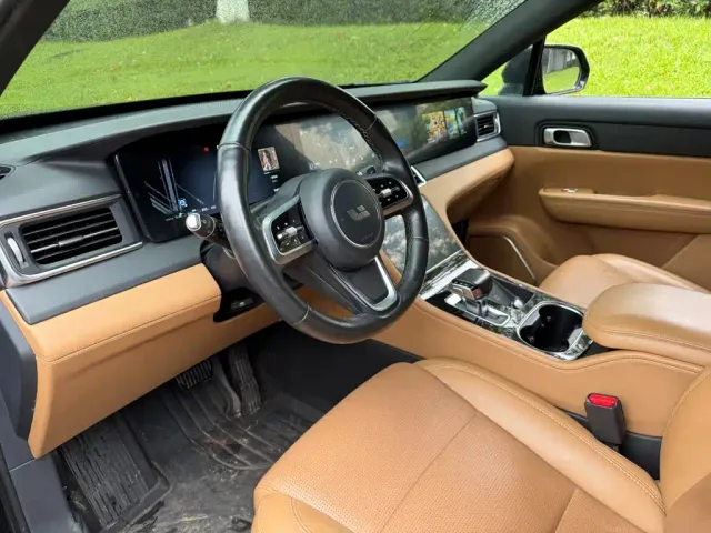 Li Auto ONE — Фото автомобиля 7