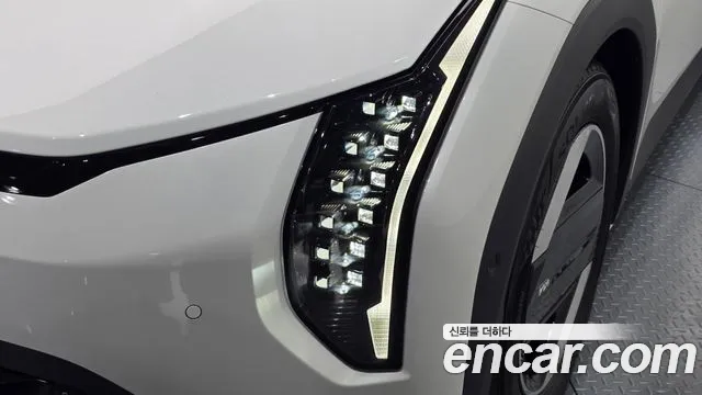 Kia EV4 — Фото автомобиля 17