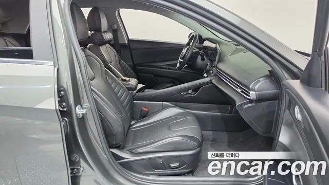 Hyundai Avante CN7 — Фото автомобиля 16