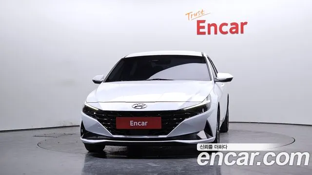 Hyundai AVANTE Avante (CN7) — Фото автомобиля 3