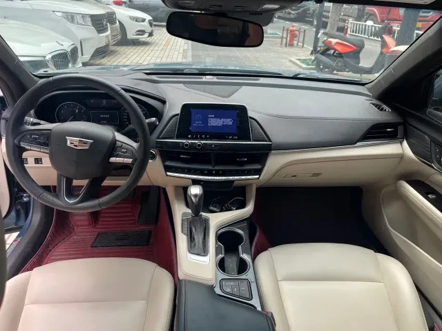 Cadillac CT4 — Фото автомобиля 7